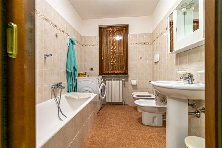 Sant'Omobono Terme meraviglioso trilocale con giardino privato Sant'Omobono Terme