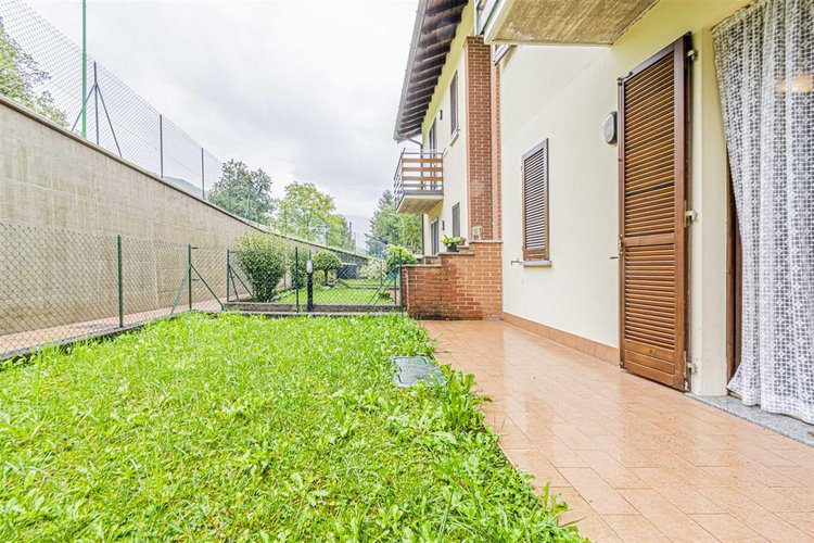 Sant'Omobono Terme meraviglioso trilocale con giardino privato Sant'Omobono Terme