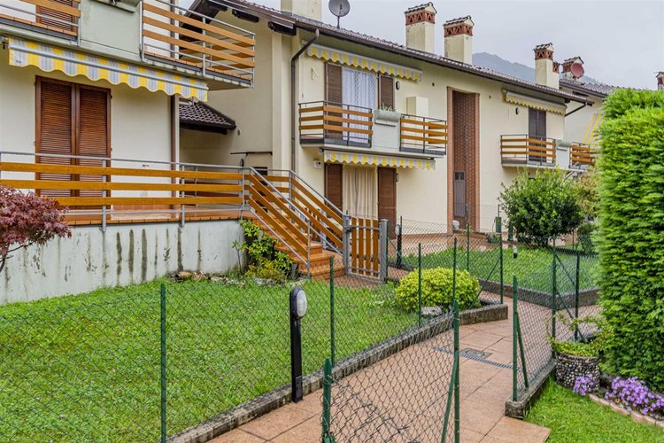 Sant'Omobono Terme meraviglioso trilocale con giardino privato Sant'Omobono Terme