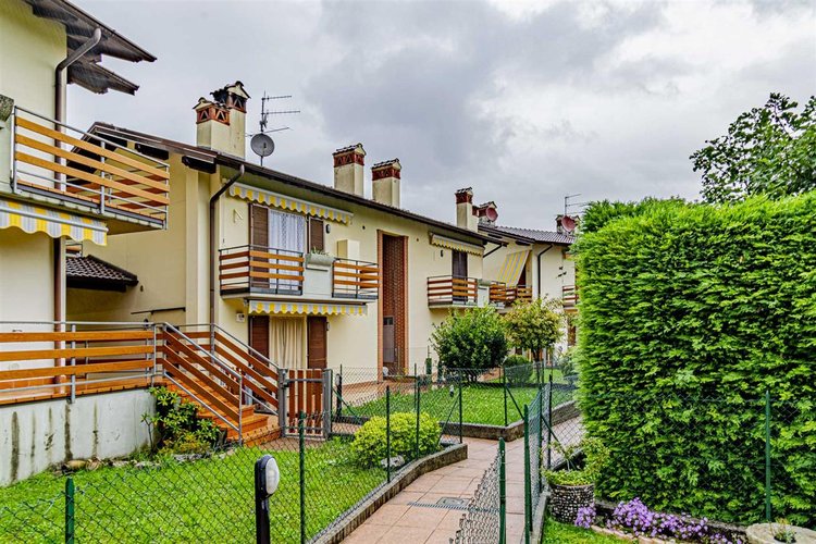 Sant'Omobono Terme meraviglioso trilocale con giardino privato Sant'Omobono Terme