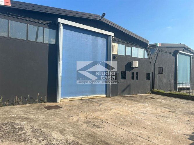 CAPANNONE ARTIGIANALE DOPPIA CAMPATA – 4 ACCESSI CARRAI – FOTOVOLTAICO 150kW – 2.300 MQ + 900 MQ EST