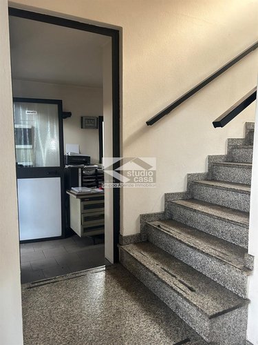 CAPANNONE ARTIGIANALE DOPPIA CAMPATA – 4 ACCESSI CARRAI – FOTOVOLTAICO 150kW – 2.300 MQ + 900 MQ EST Verdello