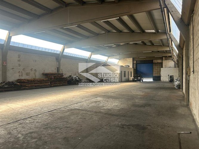 CAPANNONE ARTIGIANALE DOPPIA CAMPATA – 4 ACCESSI CARRAI – FOTOVOLTAICO 150kW – 2.300 MQ + 900 MQ EST Verdello