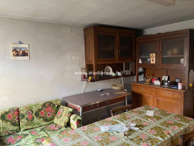 CASETTA RUSTICA IMMERSA NEL VERDE! Zogno