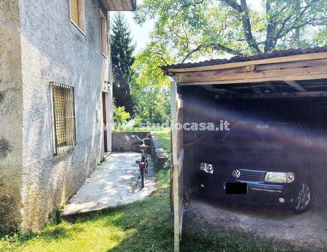 CASETTA RUSTICA IMMERSA NEL VERDE! Zogno