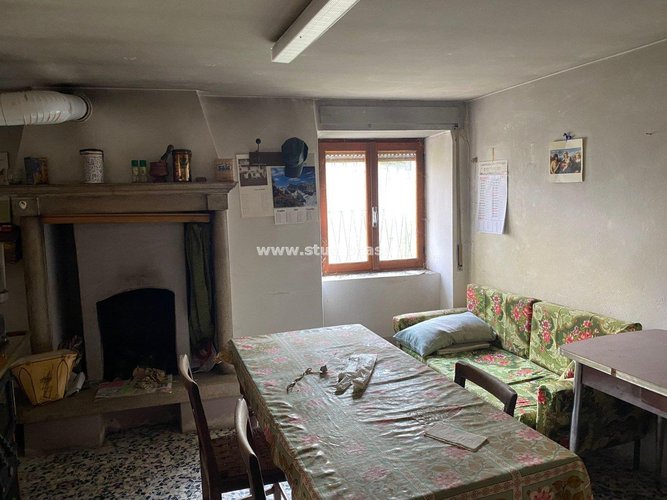 CASETTA RUSTICA IMMERSA NEL VERDE! Zogno