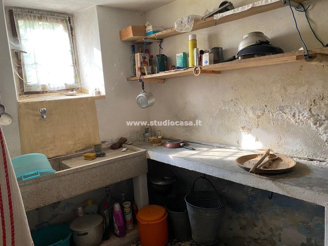 CASETTA RUSTICA IMMERSA NEL VERDE! Zogno