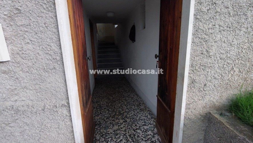 CASETTA RUSTICA IMMERSA NEL VERDE! Zogno