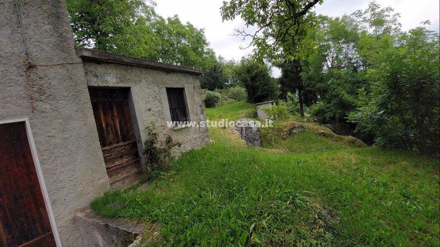 CASETTA RUSTICA IMMERSA NEL VERDE! Zogno