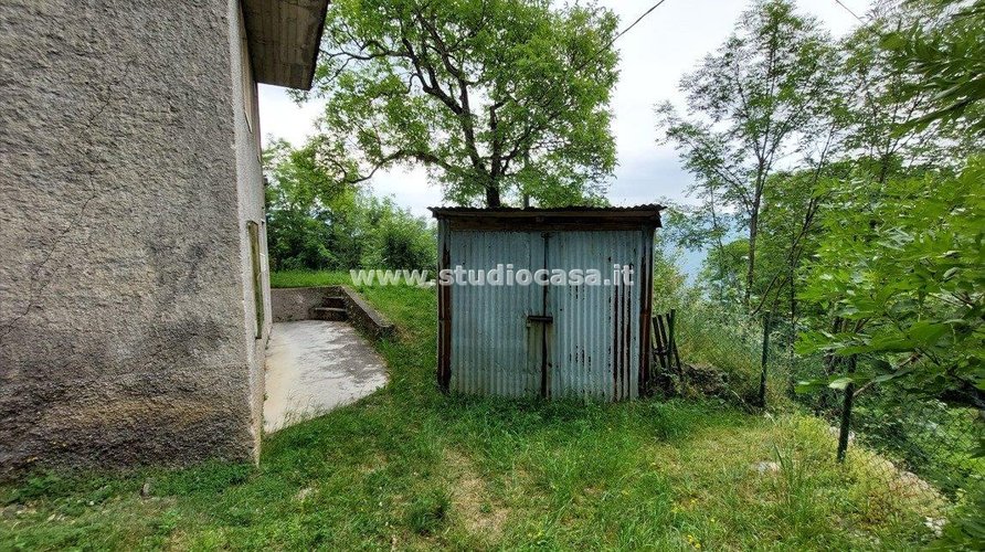 CASETTA RUSTICA IMMERSA NEL VERDE! Zogno