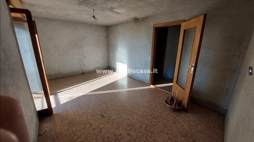 CASETTA RUSTICA IMMERSA NEL VERDE! Zogno