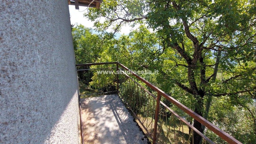 CASETTA RUSTICA IMMERSA NEL VERDE! Zogno