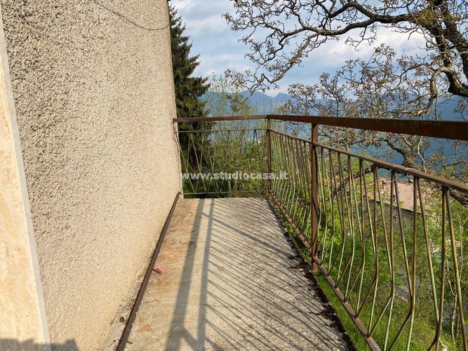 CASETTA RUSTICA IMMERSA NEL VERDE! Zogno