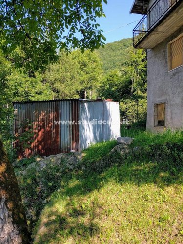 CASETTA RUSTICA IMMERSA NEL VERDE! Zogno