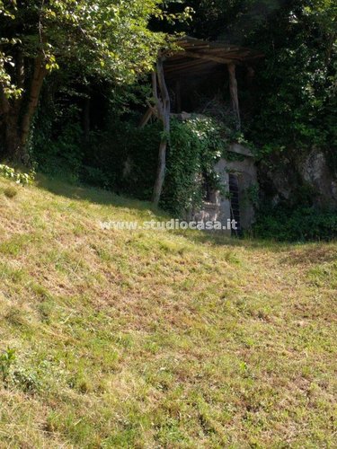 CASETTA RUSTICA IMMERSA NEL VERDE! Zogno