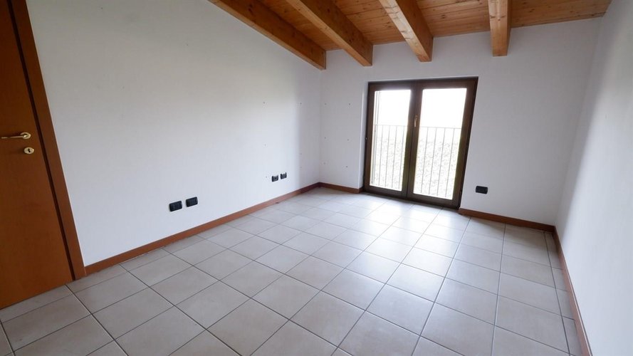 VILLA A SCHIERA 3 LOCALI Guanzate