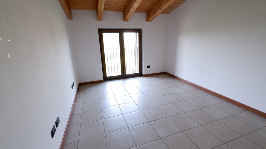 VILLA A SCHIERA 3 LOCALI Guanzate