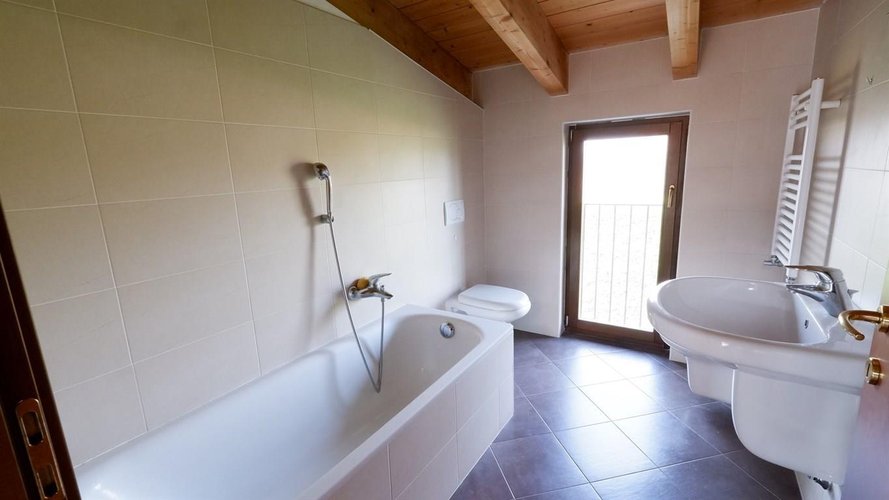 VILLA A SCHIERA 3 LOCALI Guanzate