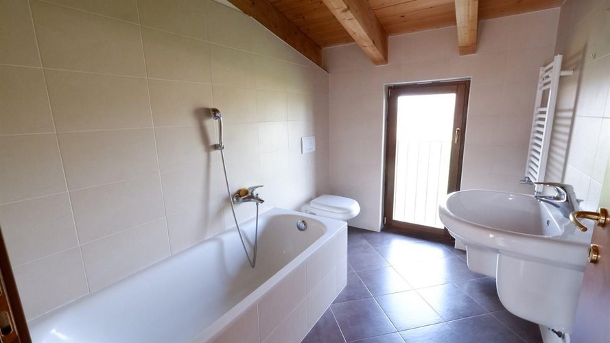 VILLA A SCHIERA 3 LOCALI Guanzate