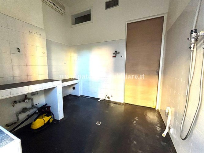 Negozio - Rif. N4NP25 Bergamo