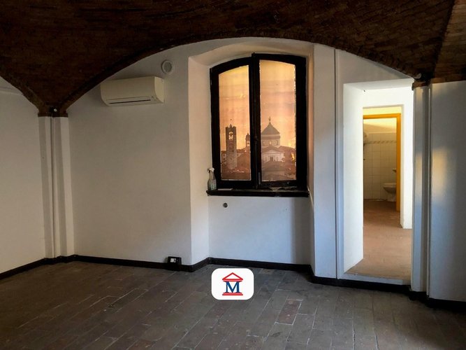 Negozio Scanzorosciate