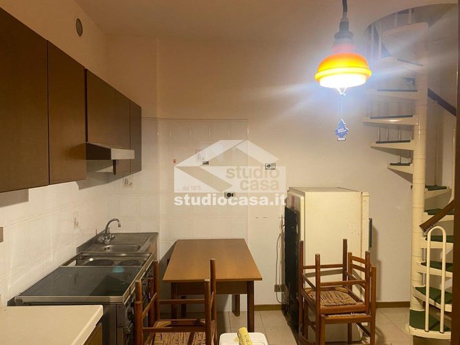 SEMI CENTRALE E SERVITO! Zogno