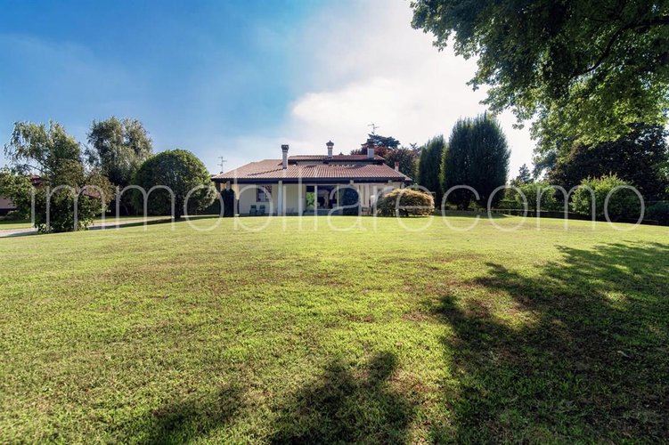 Villa 10 locali - Rif. 116195 Casnate con Bernate