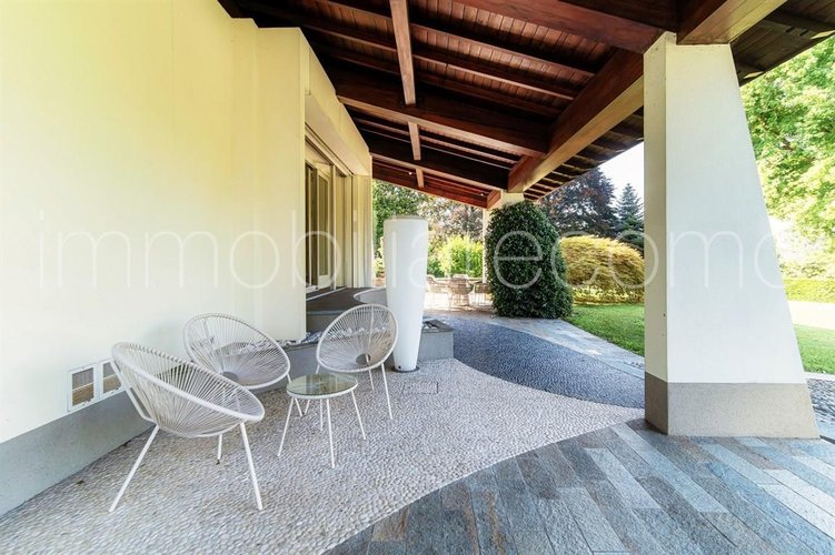 Villa 10 locali - Rif. 116195 Casnate con Bernate