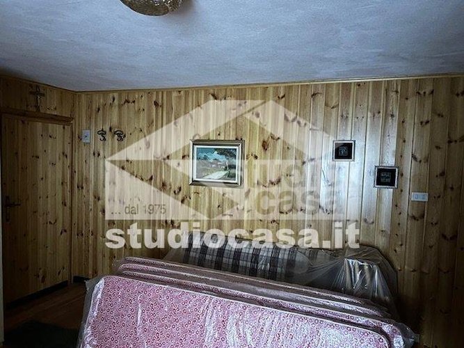 A DUE PASSI DAL LAGHETTO! Carona