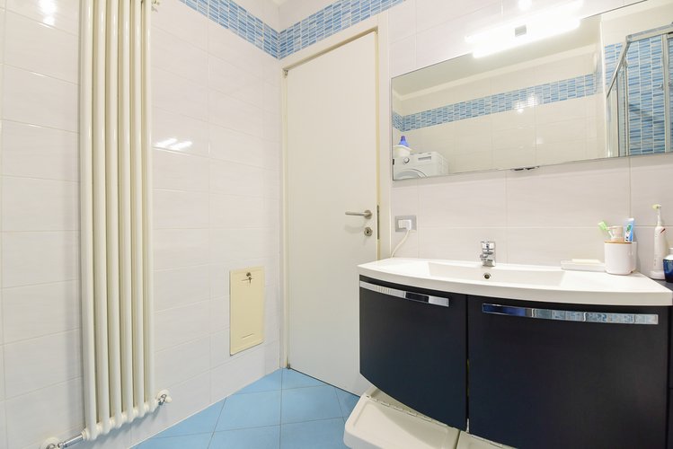 Tavernola (27/25) Como