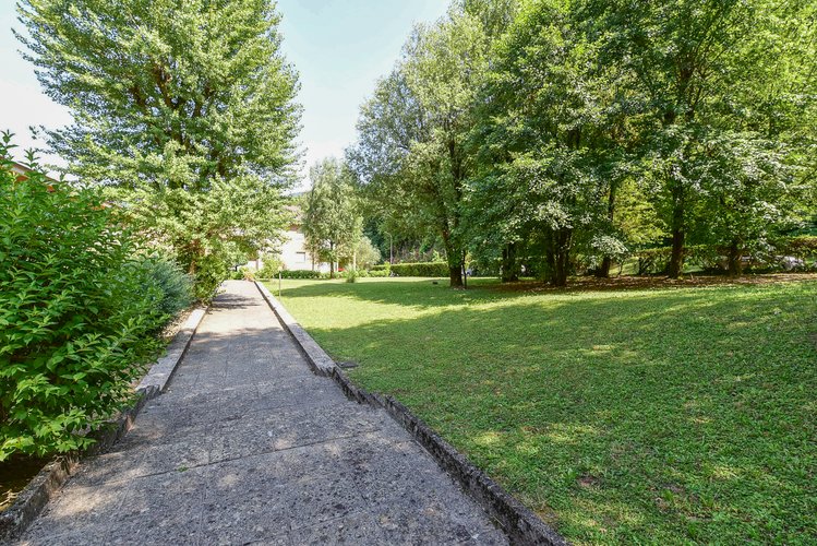 Tavernola (27/25) Como