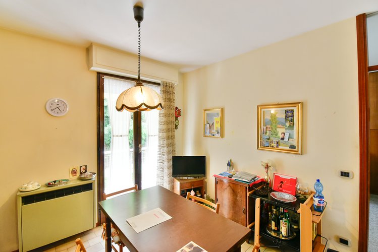 Tavernola (31/25) Como