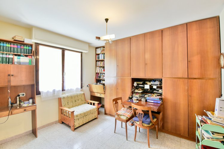 Tavernola (31/25) Como