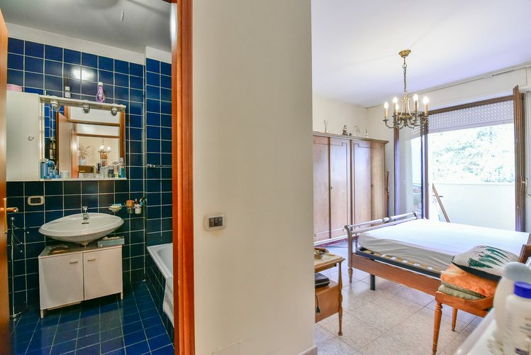 Tavernola (31/25) Como