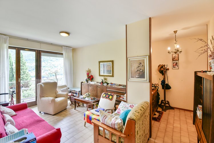 Tavernola (31/25) Como