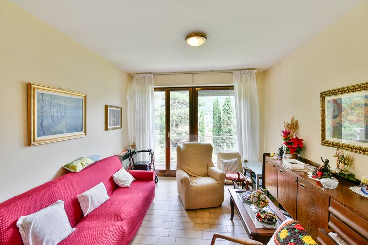 Tavernola (31/25) Como