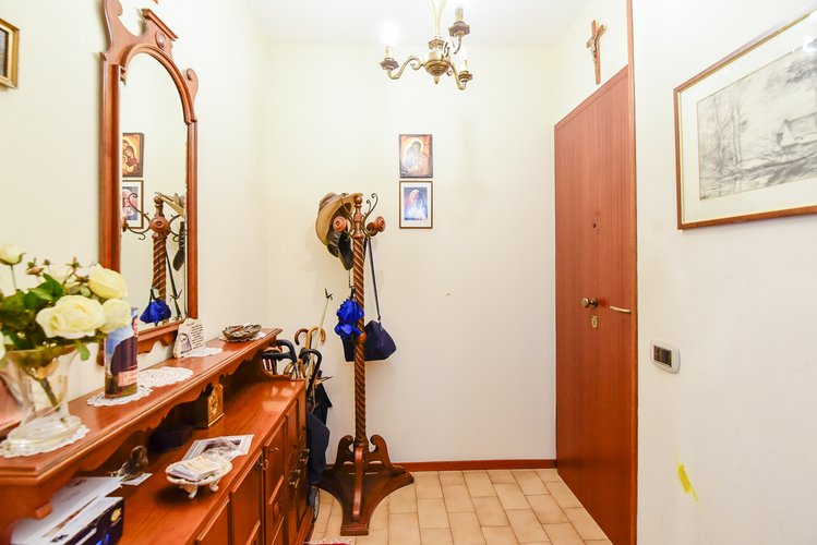 Tavernola (31/25) Como