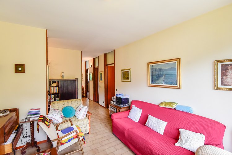 Tavernola (31/25) Como