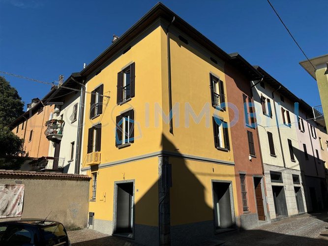 NEGOZIO VIA PRIMO MAGGIO Oggiono