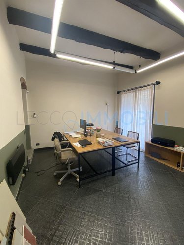 NEGOZIO VIA PRIMO MAGGIO Oggiono