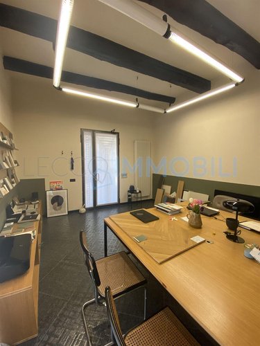 NEGOZIO VIA PRIMO MAGGIO Oggiono