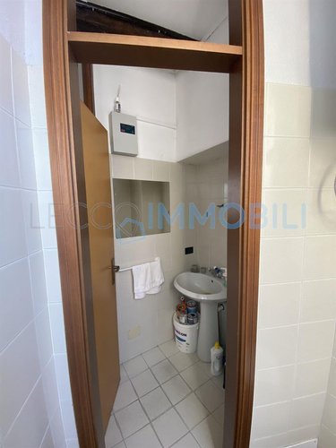 NEGOZIO VIA PRIMO MAGGIO Oggiono