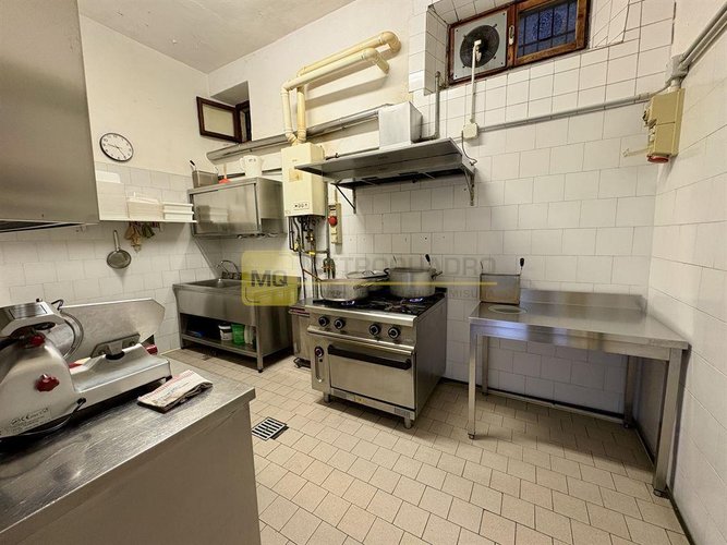 Vendesi Attività di Gastronomia a Ballabio all'ingrosso e al minuto Ballabio