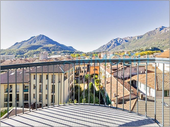 DUE LOCALI VISTA LAGO