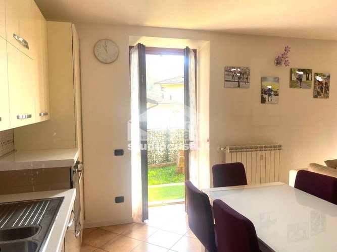 IN PALAZZINA BEN TENUTA! Val Brembilla