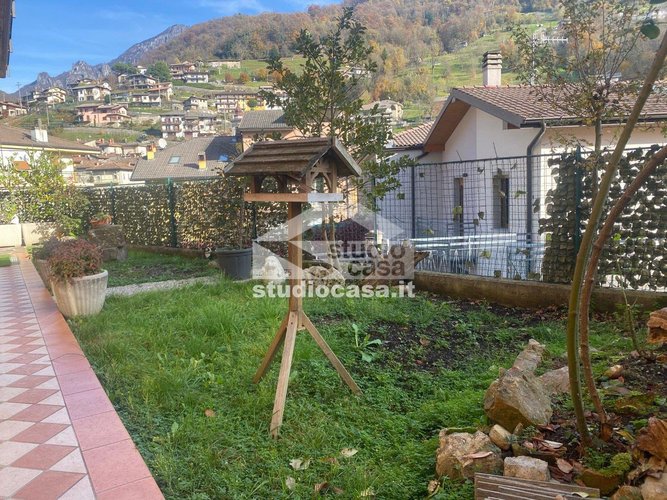 IN PALAZZINA BEN TENUTA! Val Brembilla