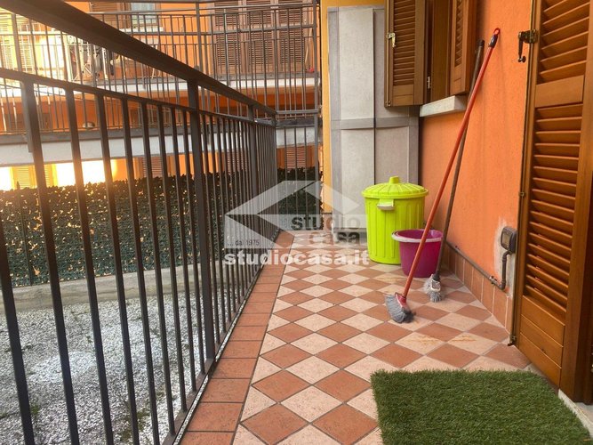 IN PALAZZINA BEN TENUTA! Val Brembilla