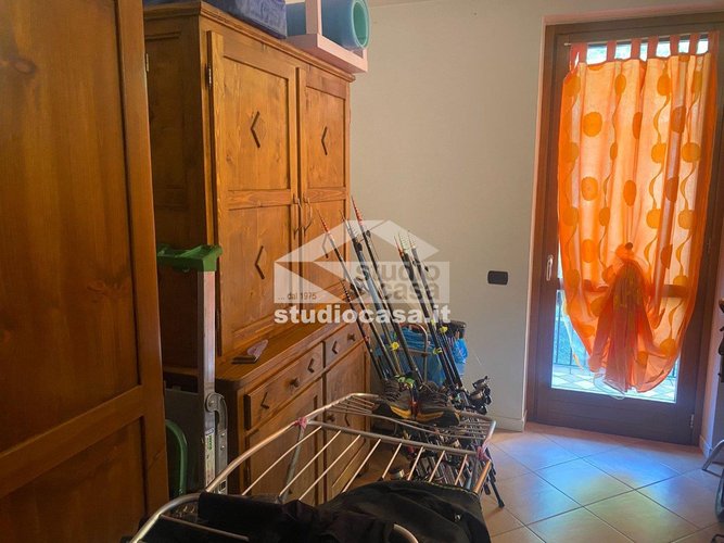 IN PALAZZINA BEN TENUTA! Val Brembilla