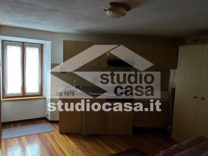 A DUE PASSI DAL LAGHETTO! Carona