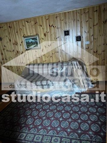 A DUE PASSI DAL LAGHETTO! Carona